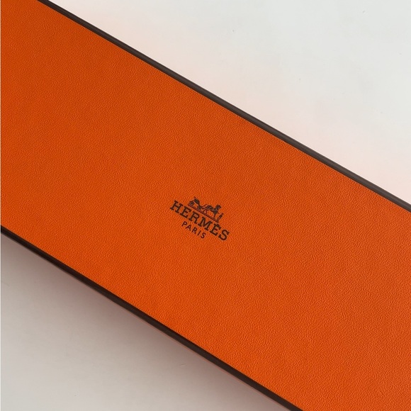 Authentic HERMÈS Gift Box - Picture 4 of 4